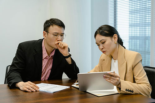 Advertise your financial advising business to local potential customers.