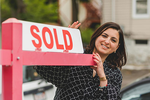Advertise your real estate sales services to local Airdrie area customers.